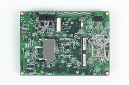 PCM-9562シリーズ Intel Atom™ N450 EBX シングルボードコンピュータ with 3 LAN and 5 COM <b>- 広範囲温度対応(-20~80C)   </b>